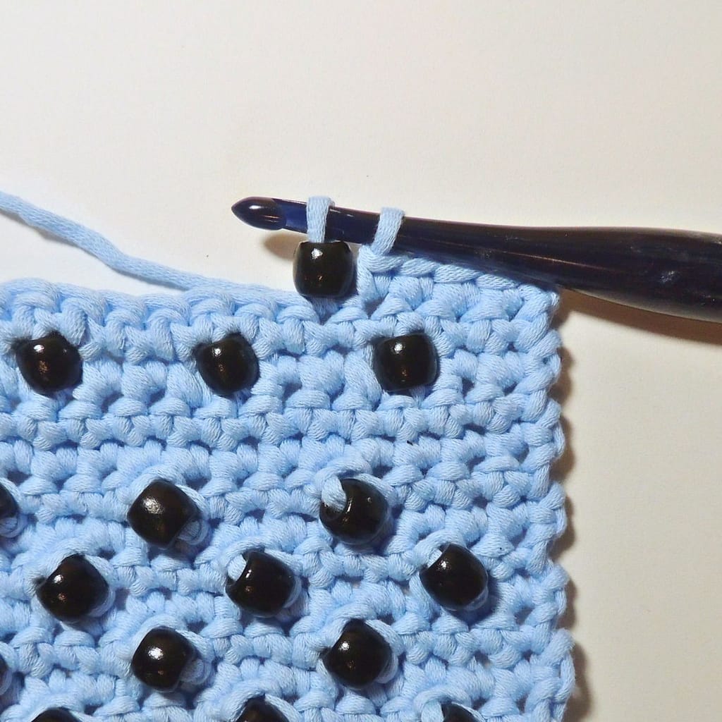 Step by Step Guide: Crocheting with Beads